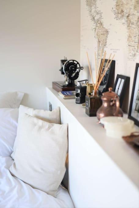 Luxurious With Desk & Mini Library
