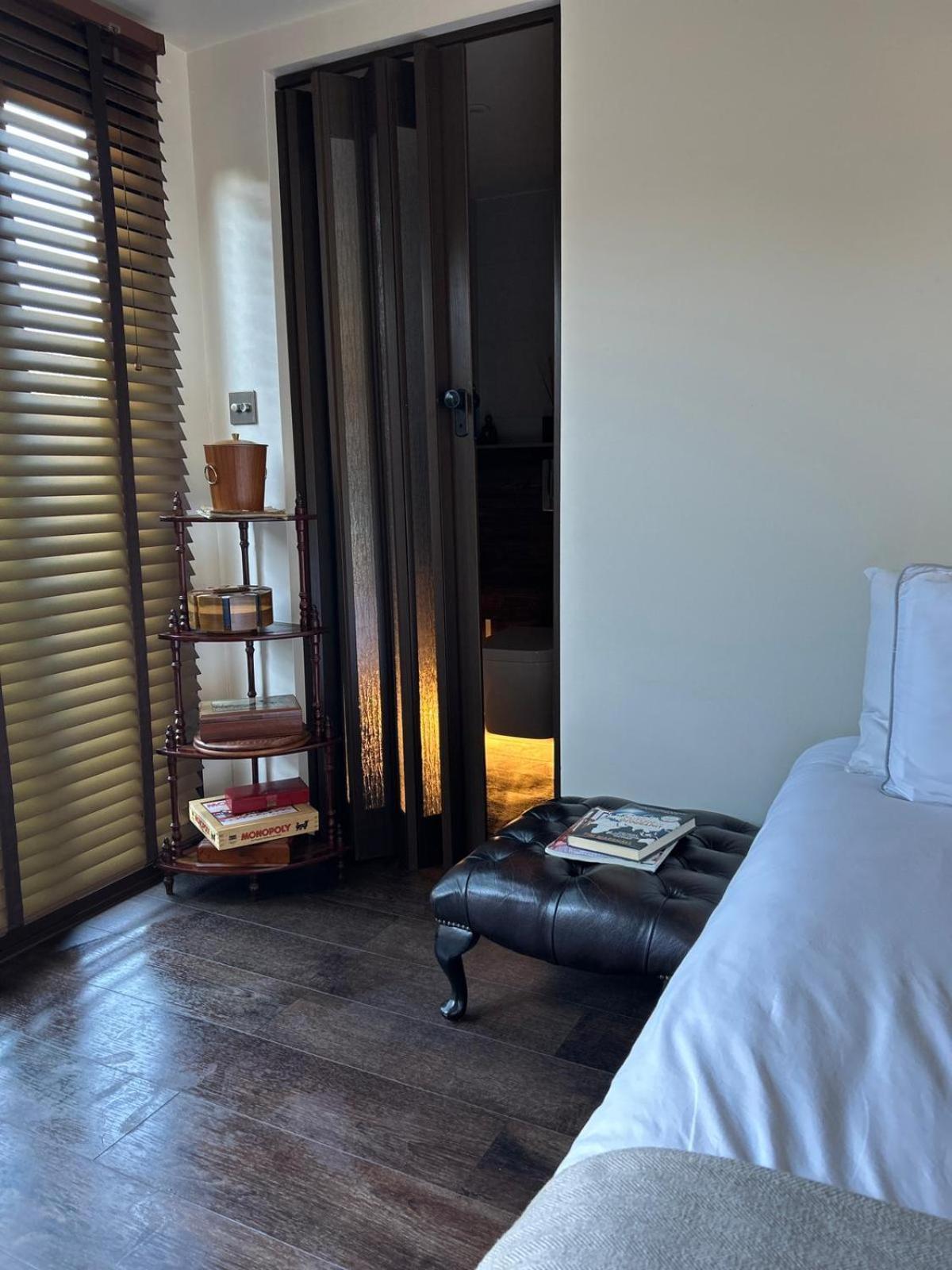 Luxurious With Desk & Mini Library Appartement *